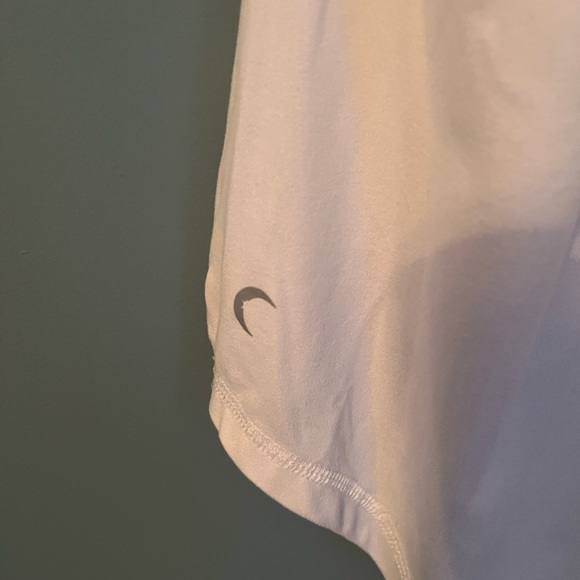 Zyia effortless tank in white size S - Picture 2 of 4